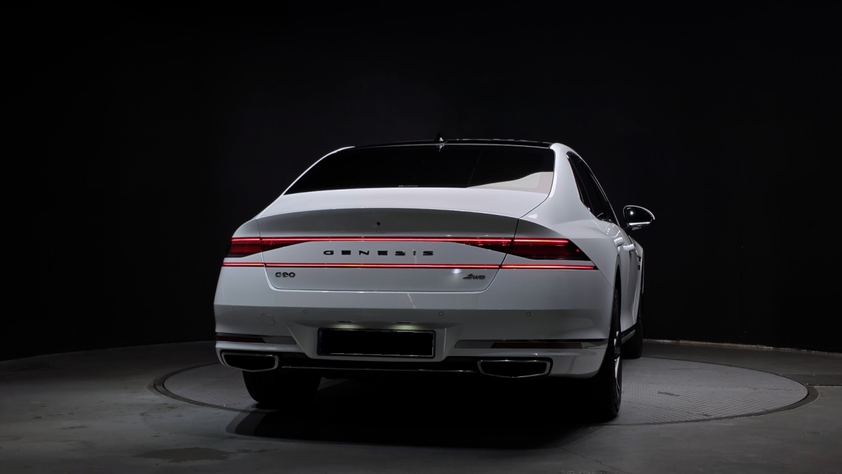 Genesis G90, 2023 — фото 4 из 12