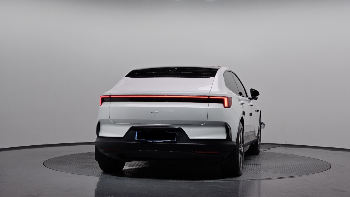 Polestar 4, 2025 — фото 4 из 12