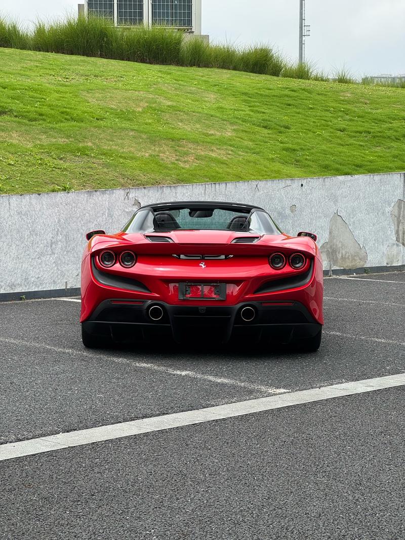 Ferrari F8, 2022 — фото 6 из 12