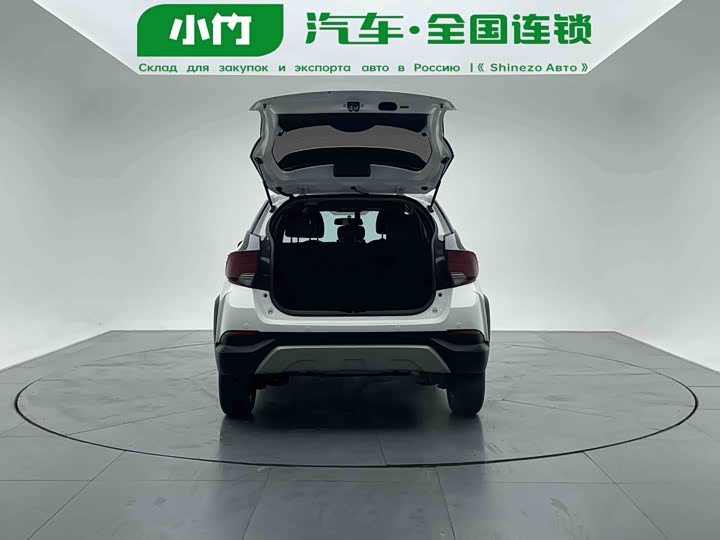 Toyota Yaris L Hatchback, 2022 — фото 5 из 9
