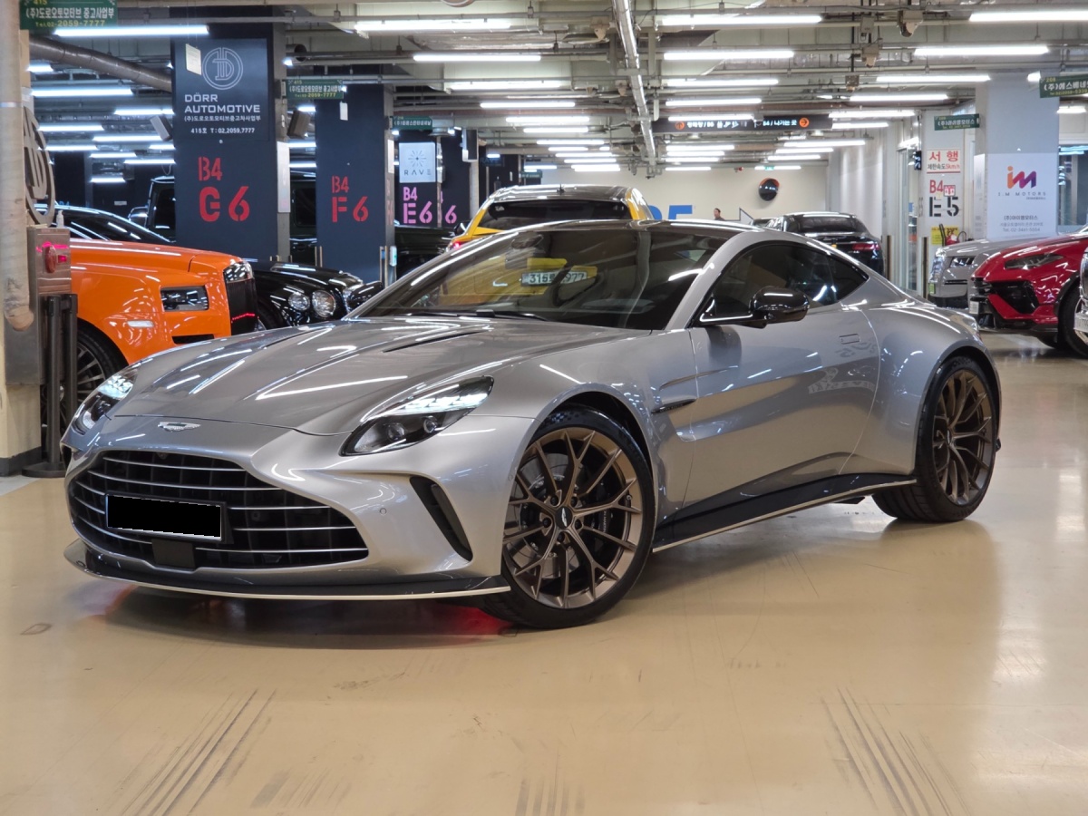 Aston Martin Vantage, 2025 — фото 2 из 12