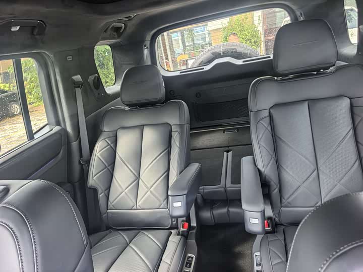 BYD FangChengBao Leopard 8, 2026 — фото 9 из 9