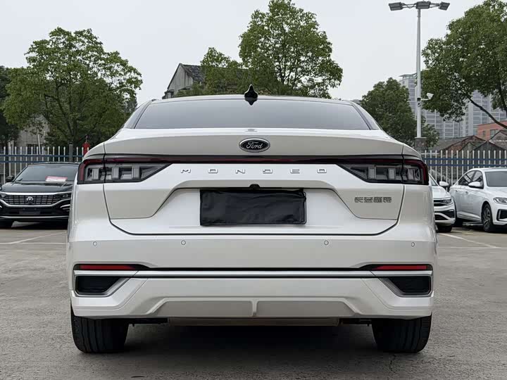 Ford Mondeo, 2023 — фото 5 из 9