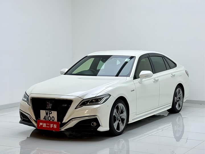 Toyota Crown Sedan, 2025 — купить в Белгороде под ключ