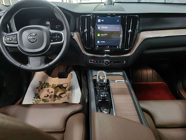 Volvo XC60 Hybrid, 2022 — фото 9 из 9
