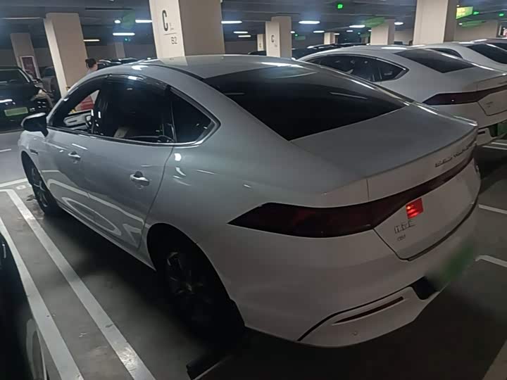 BYD Qin Plus, 2025 — фото 5 из 9