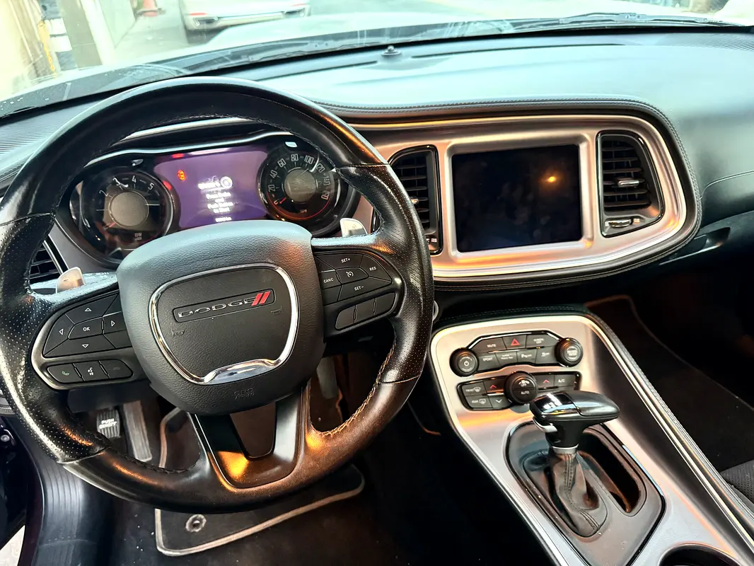 Dodge Challenger, 2022 — фото 7 из 10