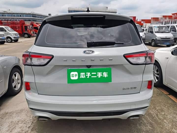 Ford Escape, 2023 — фото 6 из 9