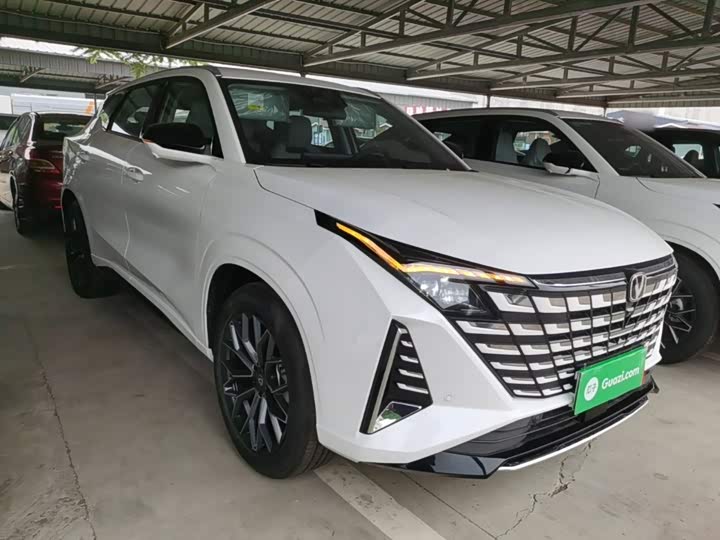 Changan UNI-Z Hybrid, 2026 — фото 4 из 9