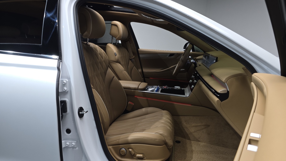 Genesis G80, 2024 — фото 11 из 12