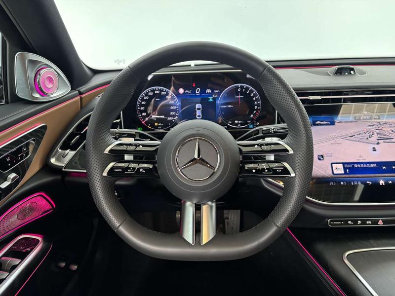 Mercedes-Benz E-Class Hybrid, 2025 — фото 11 из 12