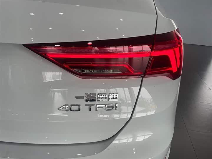 Audi Q3, 2025 — фото 7 из 9