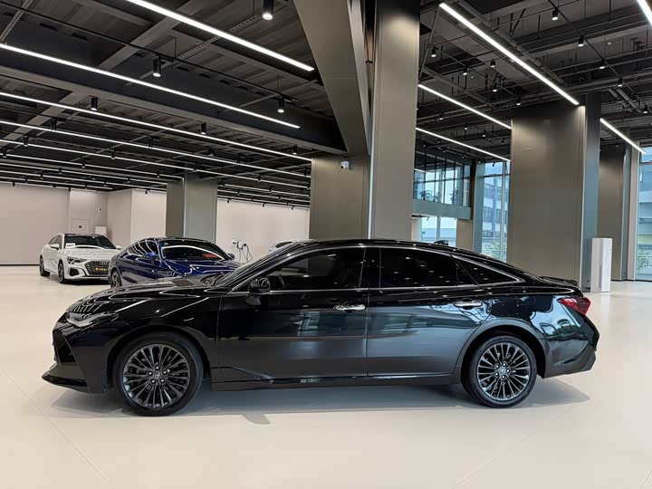 Toyota Avalon, 2023 — фото 4 из 9