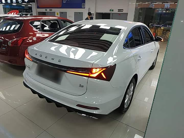 Roewe i5, 2025 — фото 7 из 9