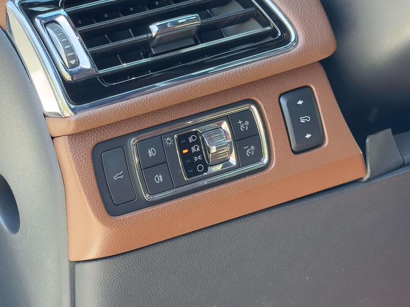 Lincoln Navigator, 2023 — фото 9 из 12