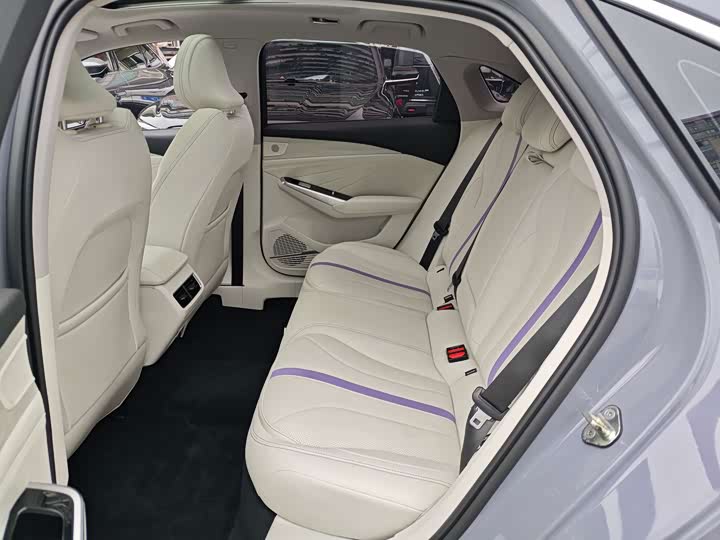 Geely Preface L, 2023 — фото 6 из 9