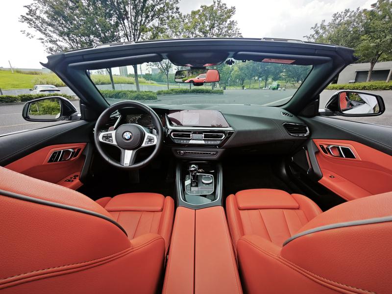 BMW Z4, 2023 — фото 7 из 12