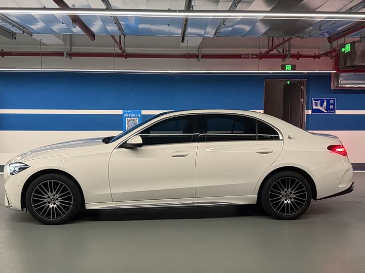 Mercedes-Benz C-Class, 2025 — фото 7 из 9