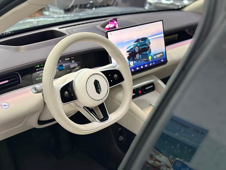 Shangjie (Huawei × SAIC) Z7T, 2026 — фото 4 из 9