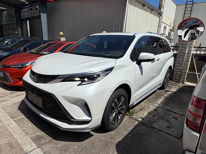 Toyota Granvia, 2025 — купить в Перми под ключ