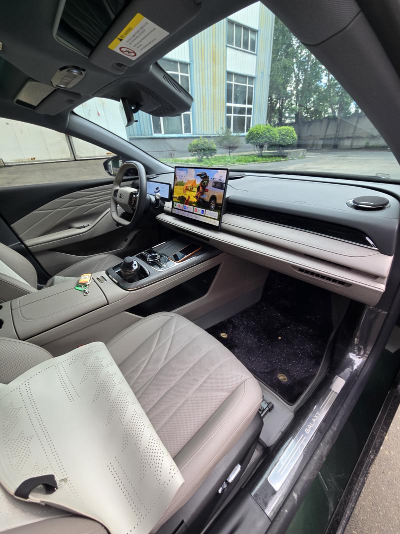Geely Galaxy Starshine 8 EM-i, 2025 — фото 10 из 12