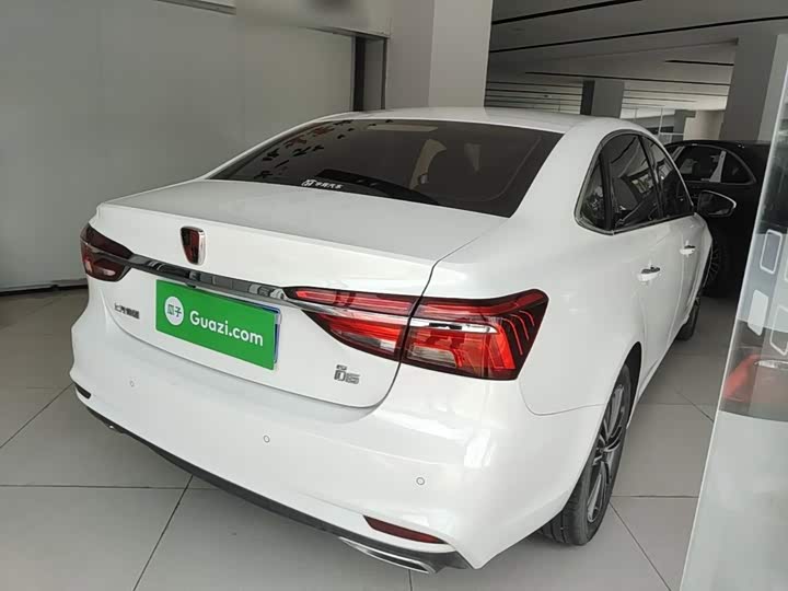 Roewe i6, 2022 — фото 7 из 9