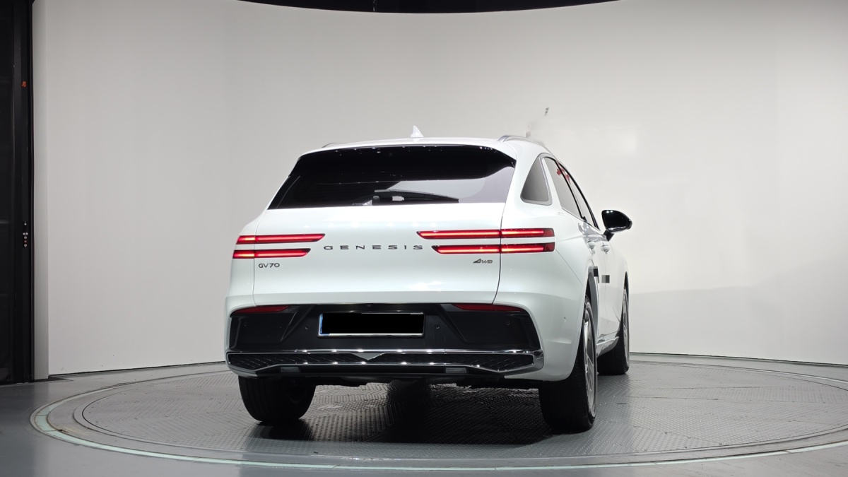 Genesis GV70, 2024 — фото 4 из 12
