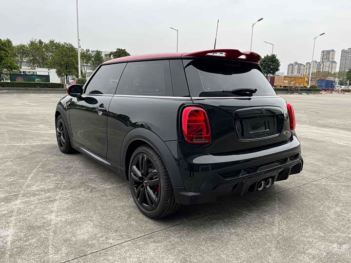 Mini Mini JCW, 2022 — фото 6 из 9