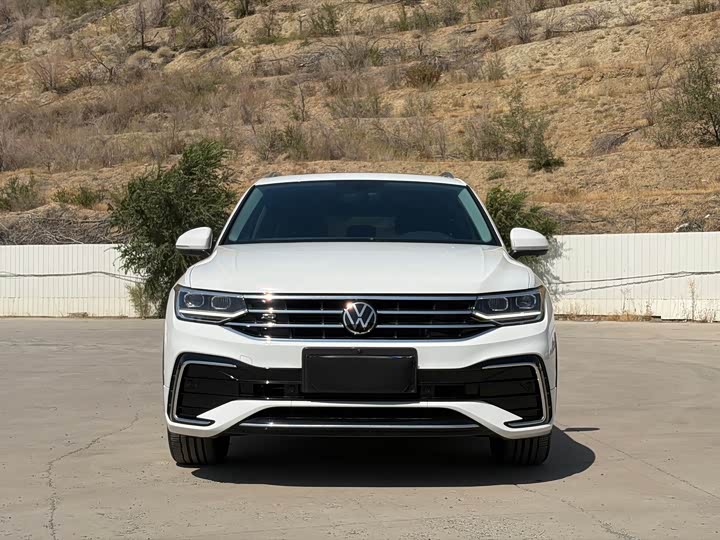 Volkswagen Tiguan L Pro, 2024 — фото 2 из 9