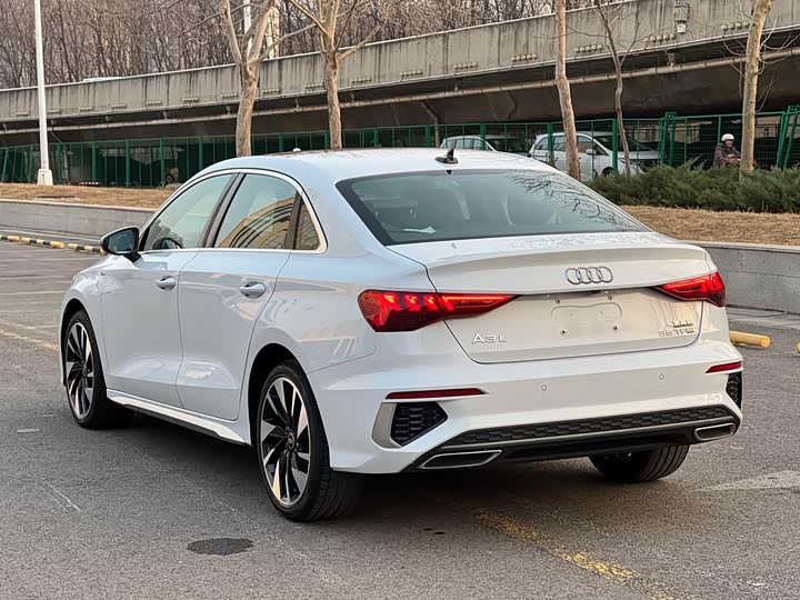 Audi A3, 2023 — фото 6 из 9
