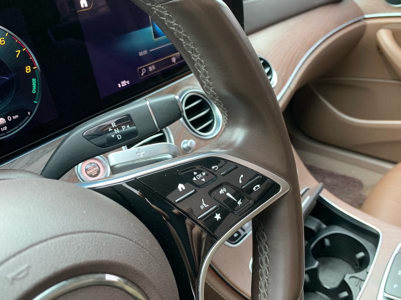 Mercedes-Benz E-Class Hybrid, 2022 — фото 11 из 12