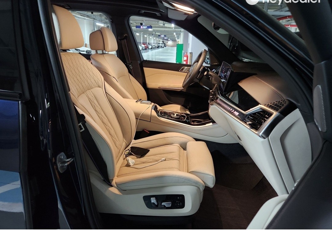 BMW X5, 2025 — фото 9 из 12