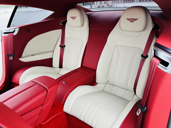 Bentley Continental GT, 2024 — фото 6 из 9