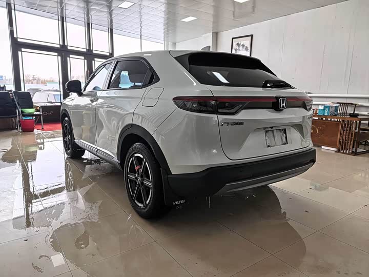 Honda Vezel, 2023 — фото 7 из 9