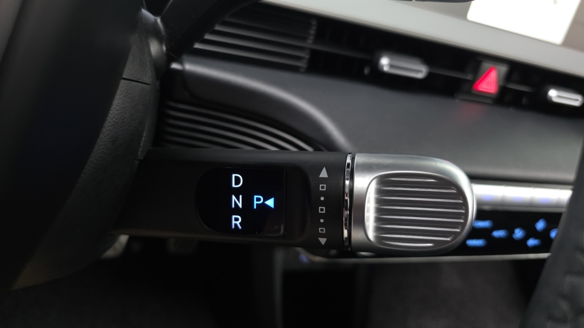 Hyundai Ioniq 5, 2022 — фото 8 из 12