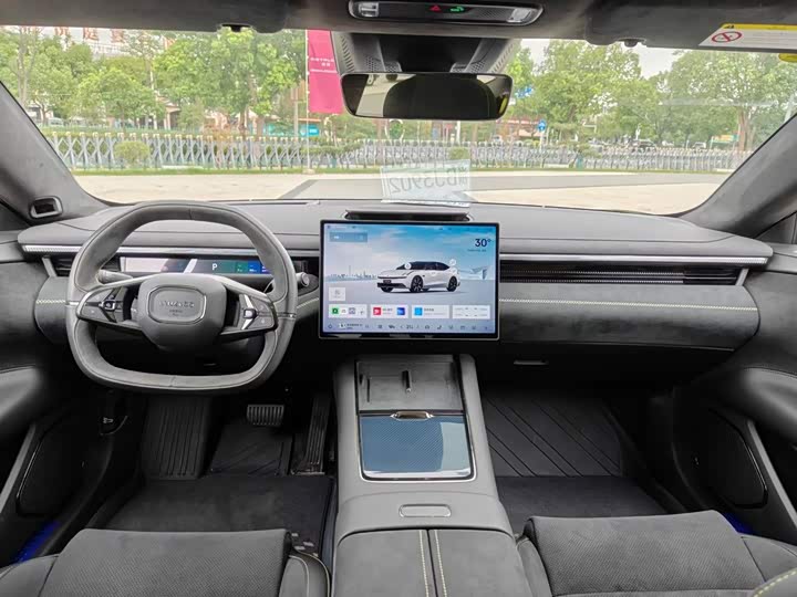 Lynk & Co 30 EM-P Hybrid, 2025 — фото 6 из 9