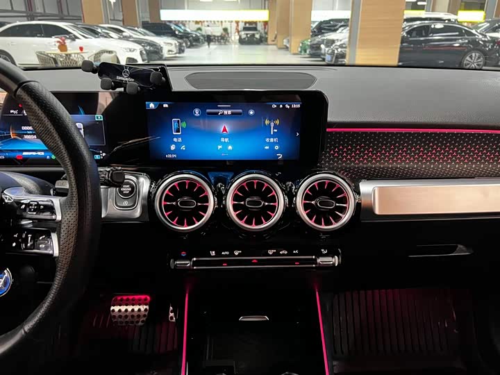 Mercedes-Benz GLB-Class AMG, 2024 — фото 9 из 9