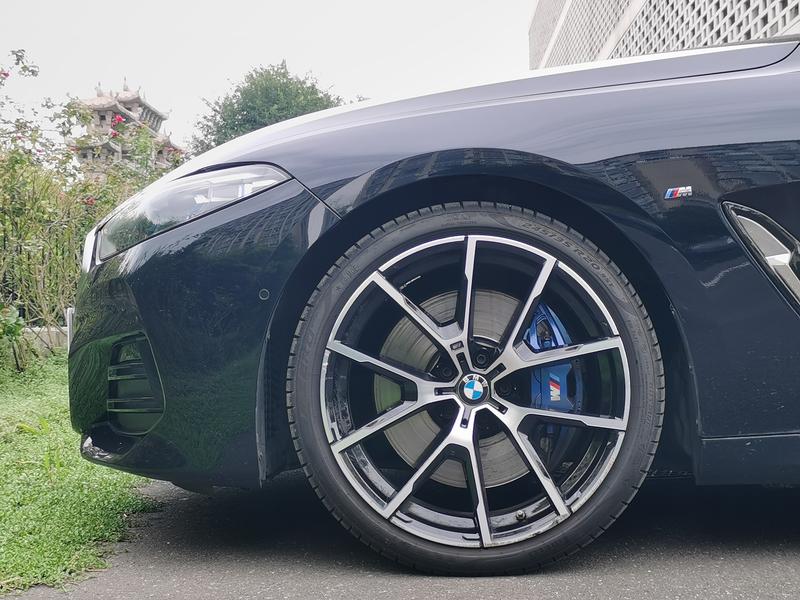 BMW 8 Series, 2022 — фото 3 из 12