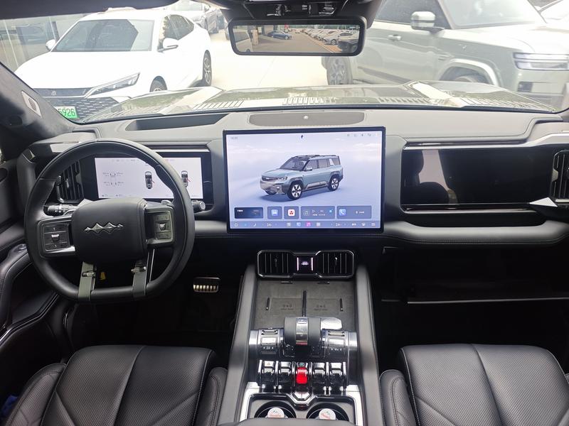 BYD FangChengBao Leopard 8, 2024 — фото 6 из 10