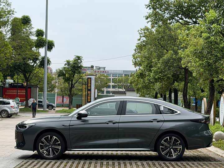 Chery Arrizo 8 Pro, 2026 — фото 5 из 9