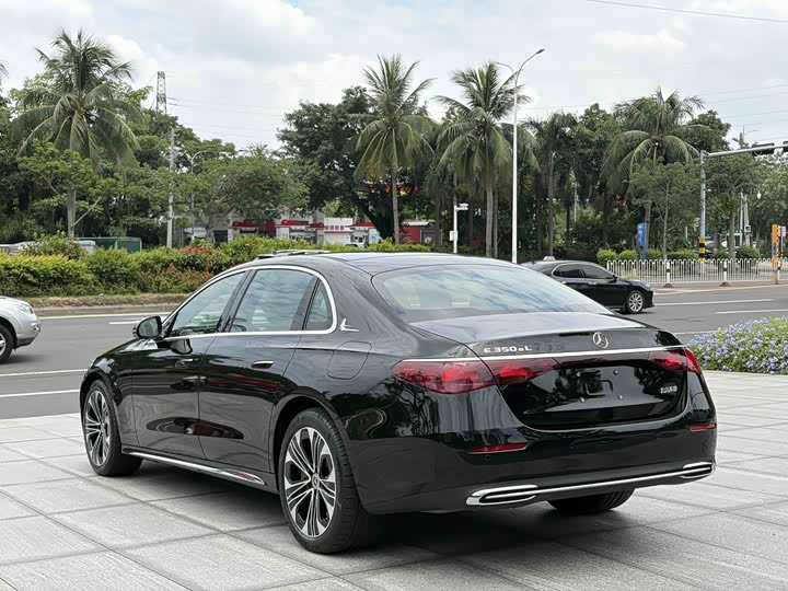 Mercedes-Benz E-Class Hybrid, 2024 — фото 9 из 9