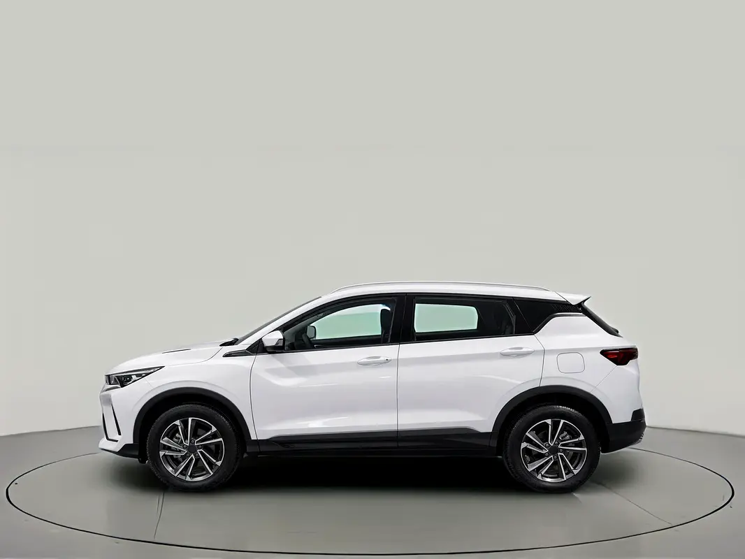 Geely Coolray, 2025 — фото 3 из 10