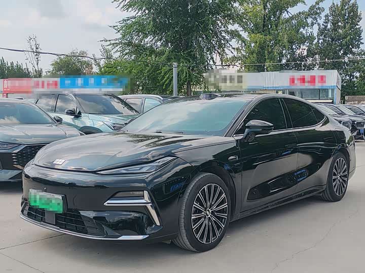 Geely Galaxy Starshine 8 EM-i, 2025 — купить в Москве под ключ