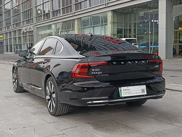 Volvo S90 Hybrid, 2024 — фото 6 из 9