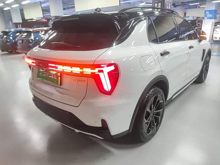 Lynk & Co 01 EM-P Hybrid, 2022 — фото 7 из 9