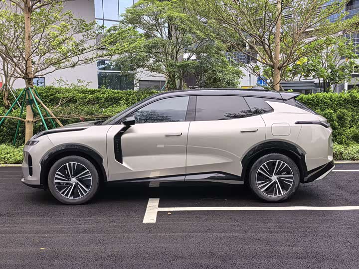 Lynk & Co 08 EM-P Hybrid, 2023 — фото 4 из 9