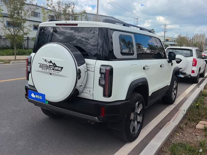 BAIC Beijing BJ40 Hybrid, 2025 — фото 3 из 9