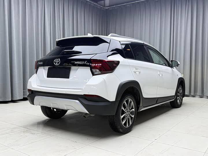 Toyota Yaris L Hatchback, 2022 — фото 4 из 9