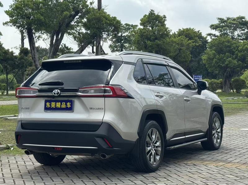Toyota Wildlander, 2022 — фото 6 из 11