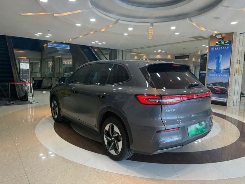 Geely Galaxy E5, 2024 — фото 4 из 11